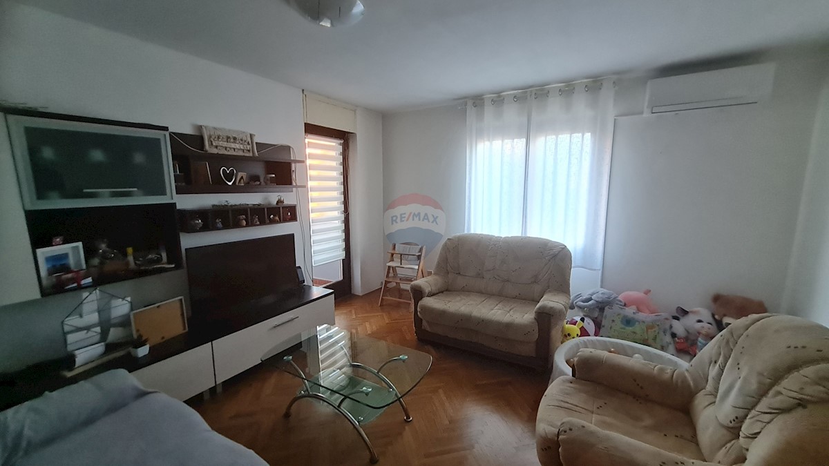 Apartma Na predaj - ŠIBENSKO-KNINSKA KNIN