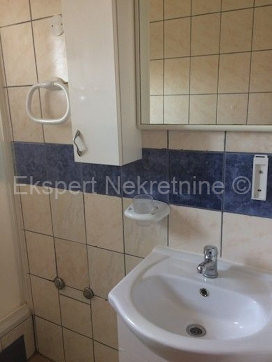 Casa In vendita - SPLITSKO-DALMATINSKA ČIOVO