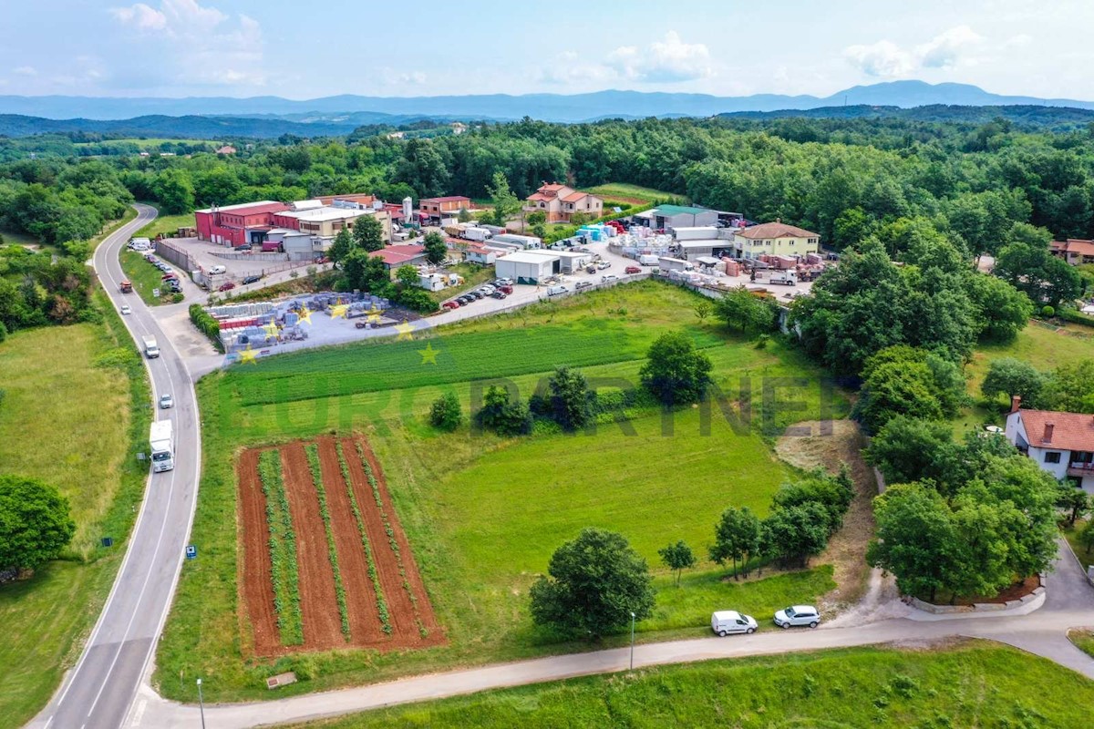 Działka Na sprzedaż - ISTARSKA PAZIN