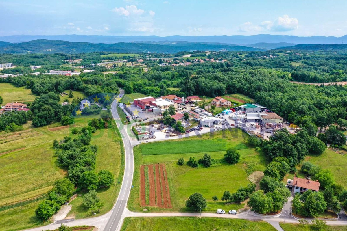 Działka Na sprzedaż - ISTARSKA PAZIN