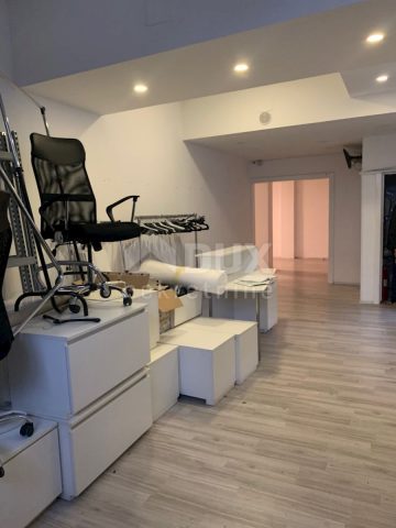 Poslovni prostori na predaj 74 m² – Rovinj
