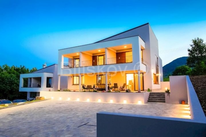 Haus zu verkaufen 550 m² – Plitvička Jezera