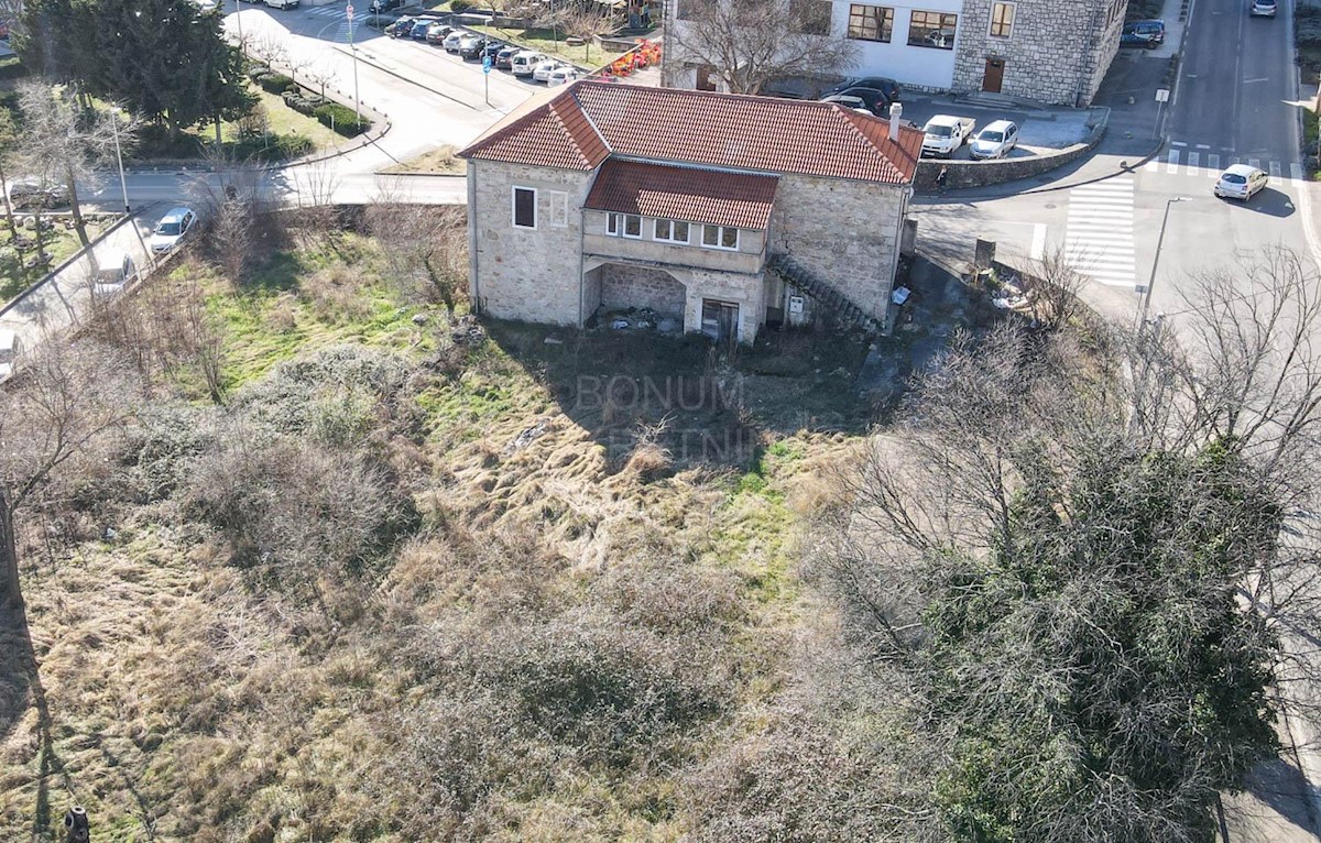 Hiša Na predaj - ŠIBENSKO-KNINSKA DRNIŠ