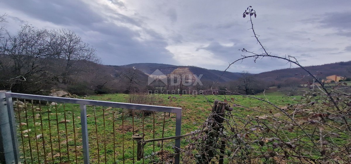 Pozemok Na predaj - ISTARSKA PIĆAN