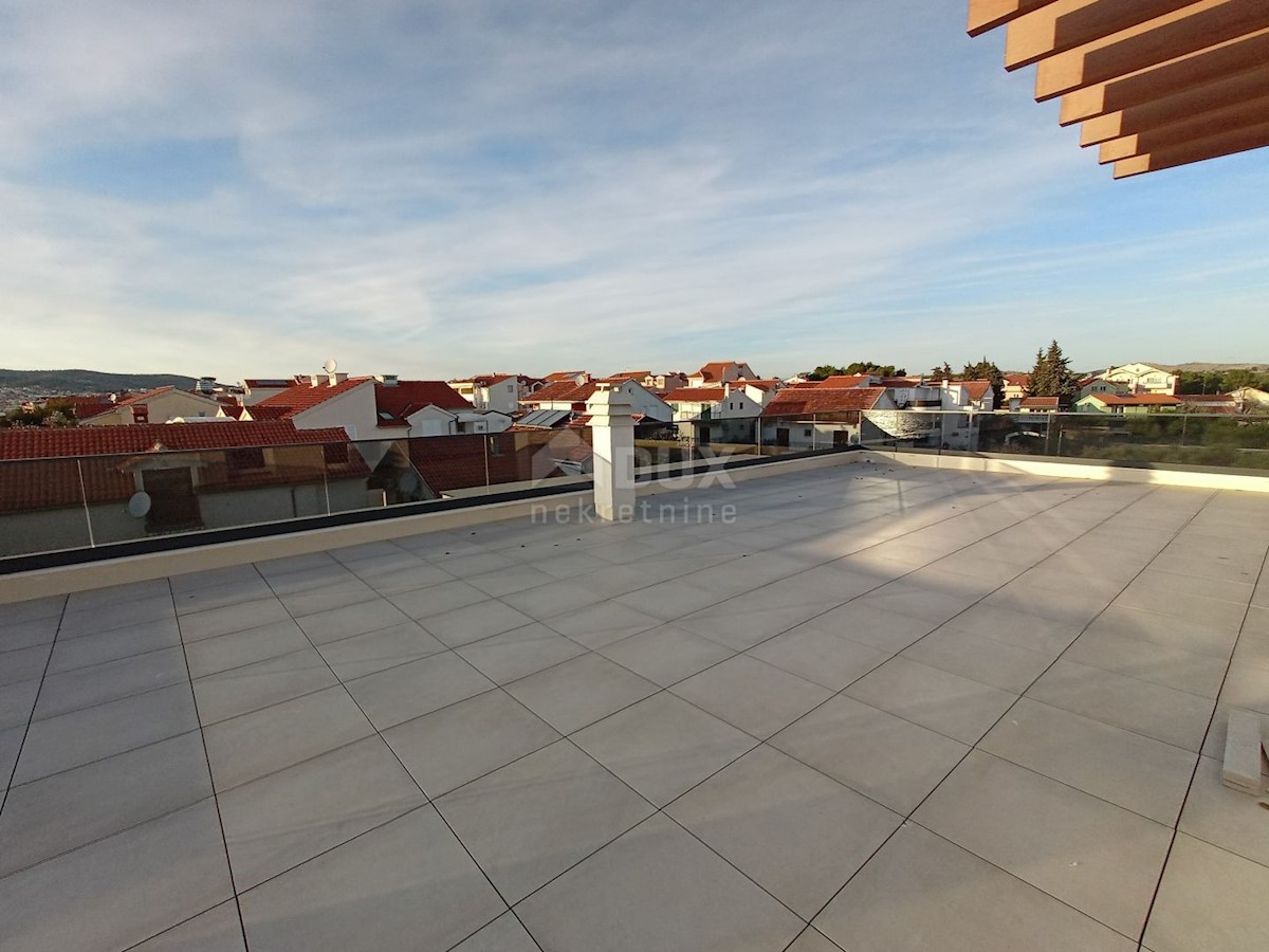 Appartement À vendre - ŠIBENSKO-KNINSKA VODICE