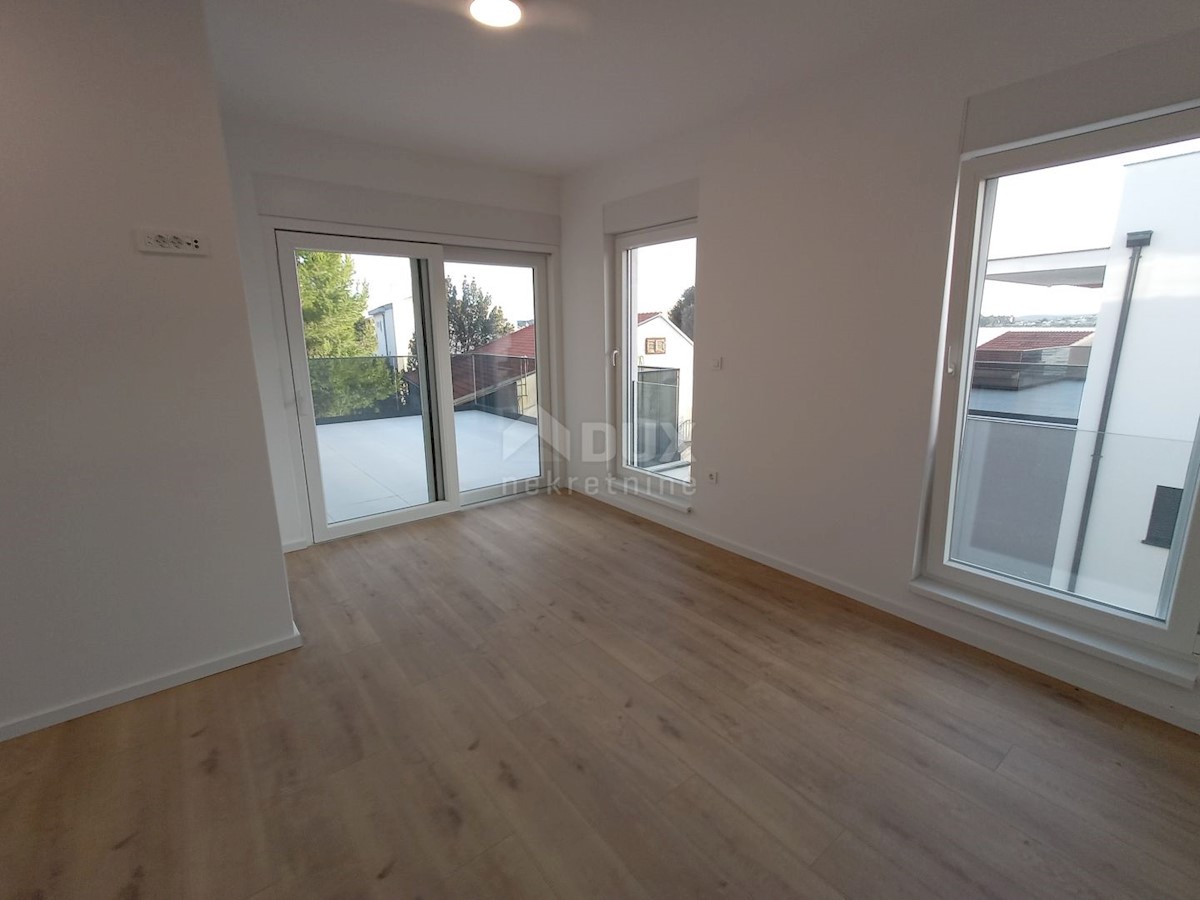 Appartement À vendre - ŠIBENSKO-KNINSKA VODICE