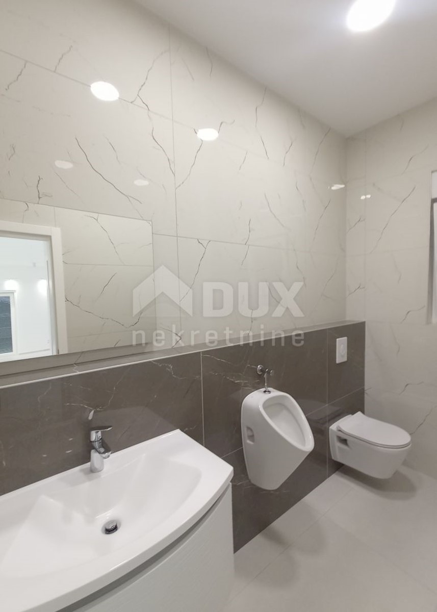 Locaux commerciaux À vendre - ŠIBENSKO-KNINSKA VODICE