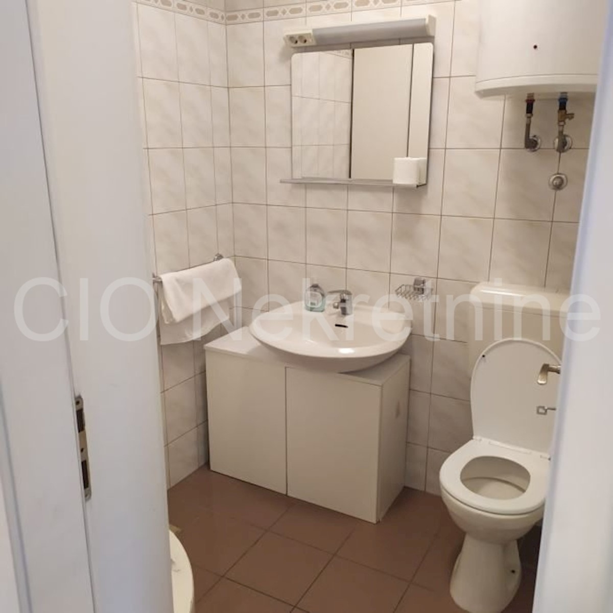 Poslovni prostor Za najam - SPLITSKO-DALMATINSKA SPLIT