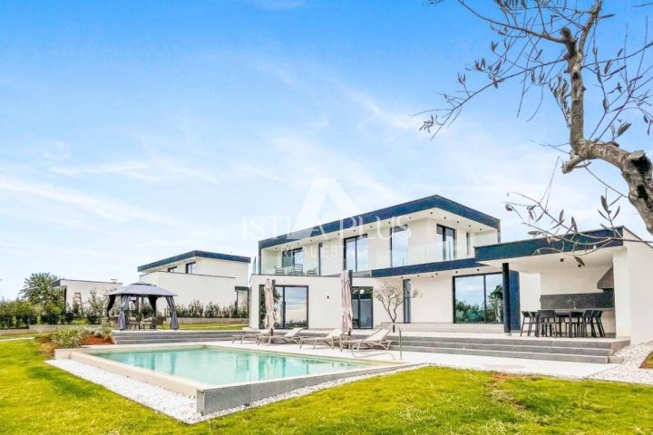 Casa in vendita 403 m² – Poreč