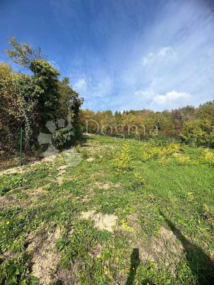 Terreno In vendita - GRAD ZAGREB ZAGREB