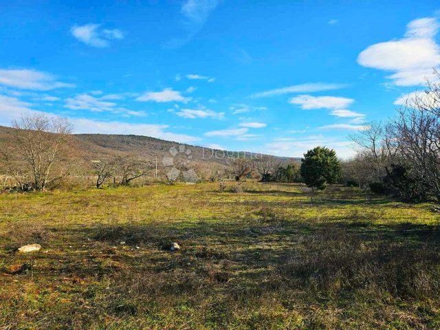 Land for sale 3669 m² – Labin