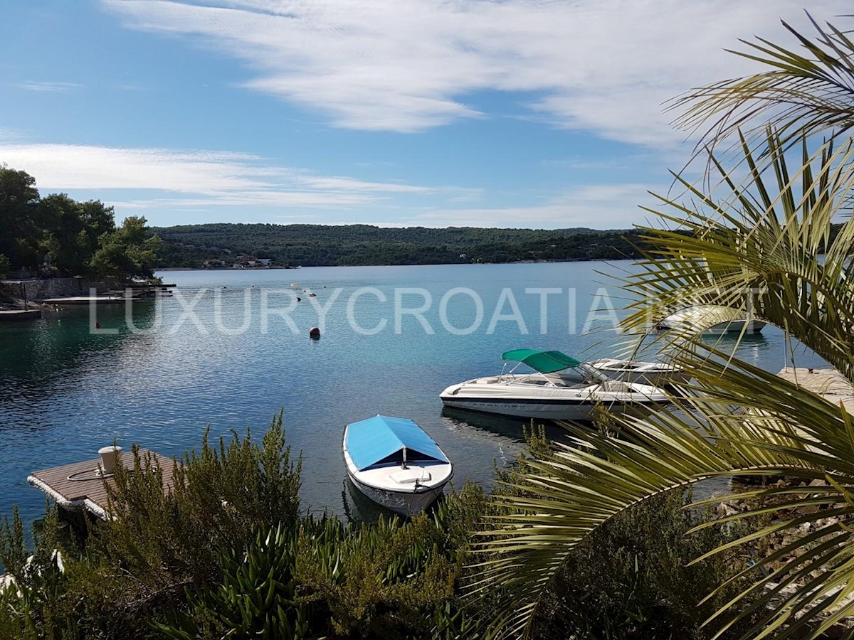 Casa In vendita - SPLITSKO-DALMATINSKA ŠOLTA