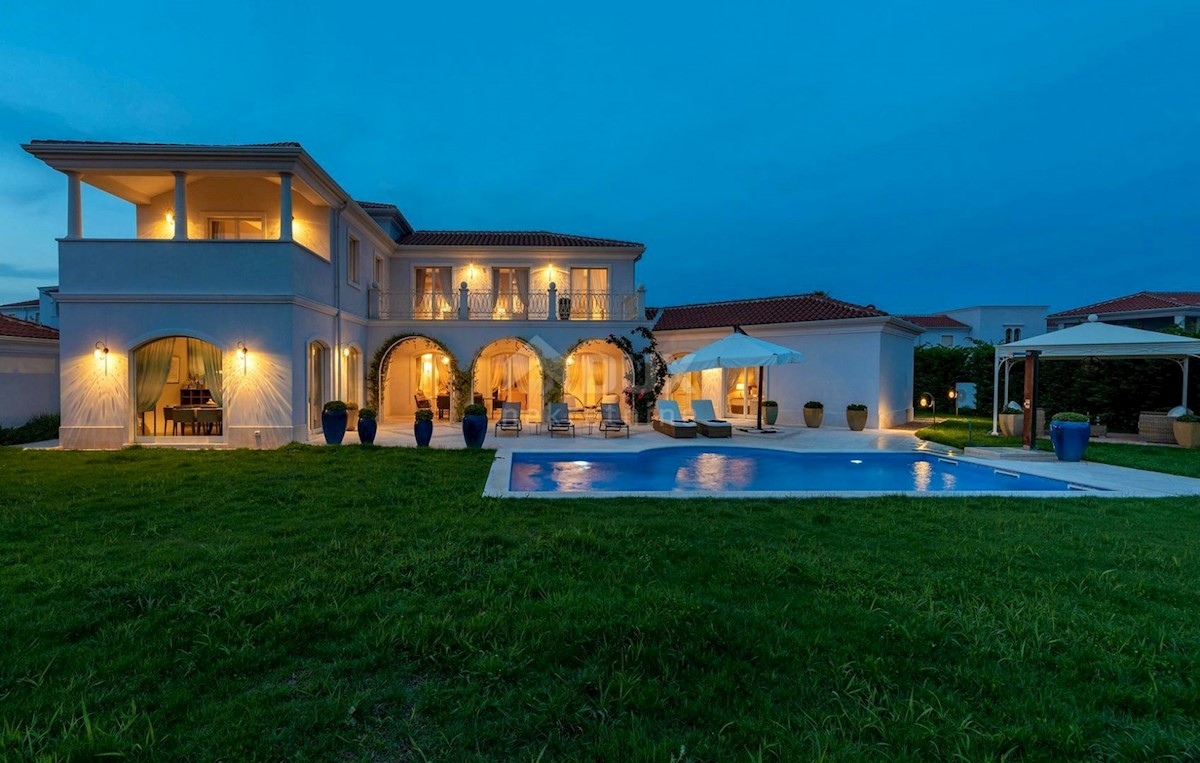 Casa In vendita - Istarska Poreč - foto 1/42