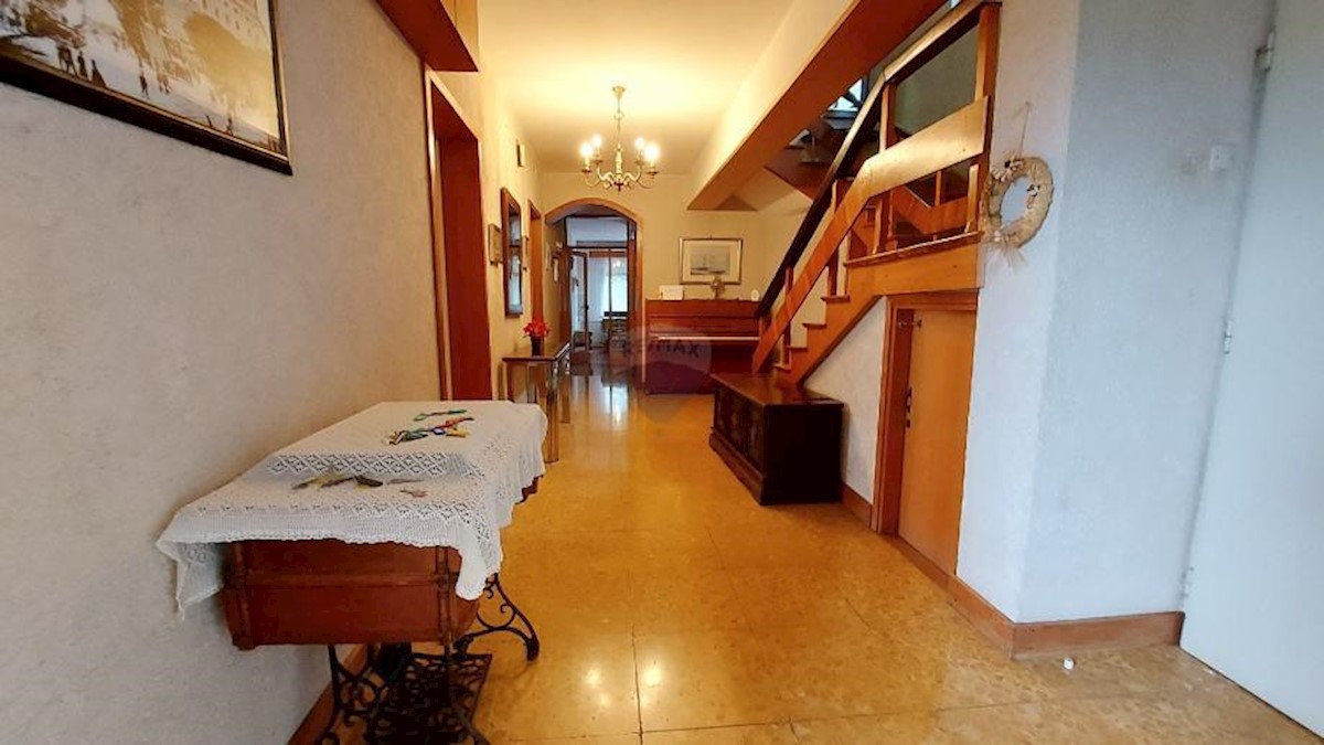 Dom Na sprzedaż - PRIMORSKO-GORANSKA CRIKVENICA
