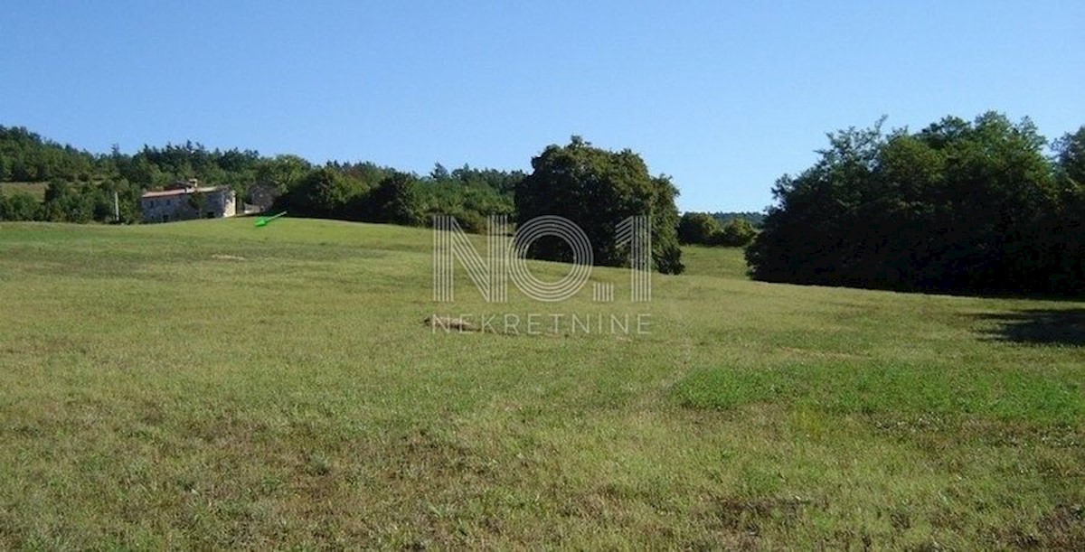 Land For sale - ISTARSKA KAROJBA