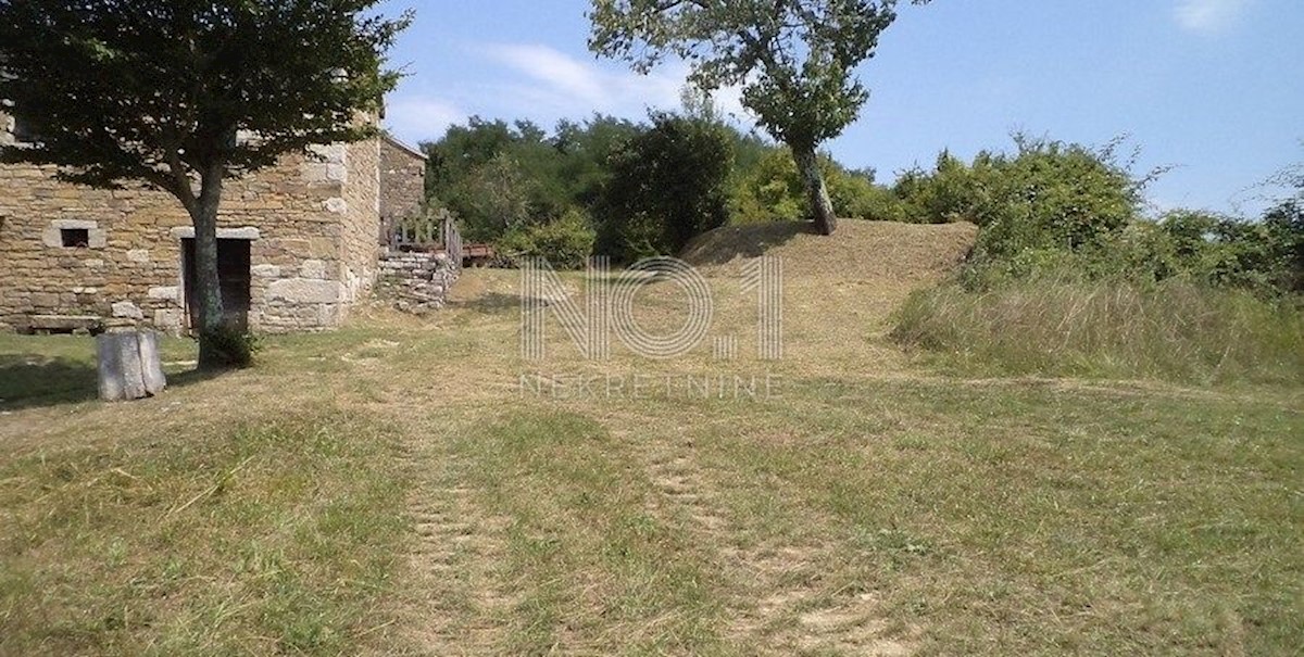 Pozemok Na predaj - ISTARSKA KAROJBA