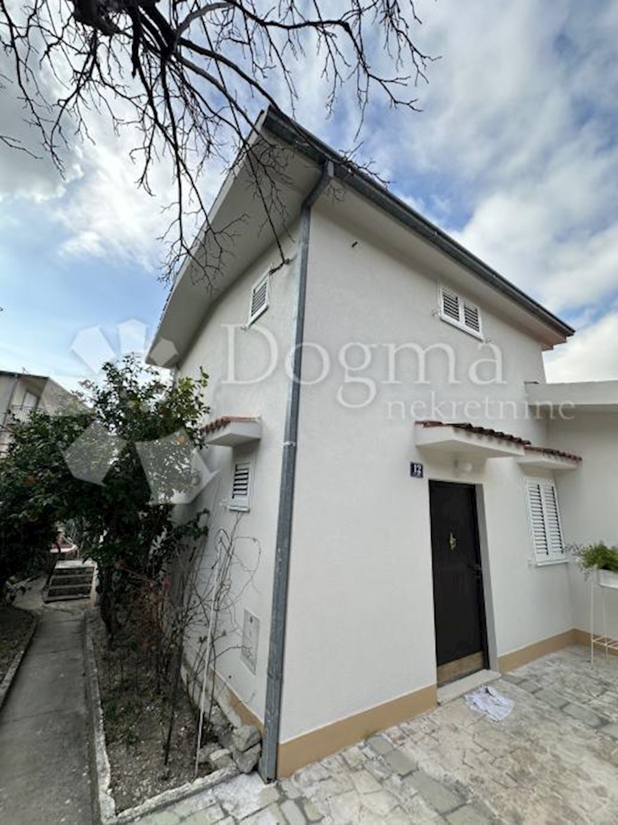 House For sale - SPLITSKO-DALMATINSKA SPLIT