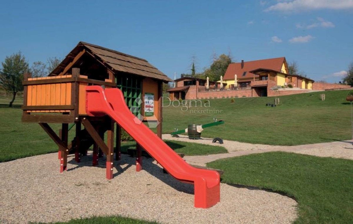 Dom Na sprzedaż - SISAČKO-MOSLAVAČKA KUTINA