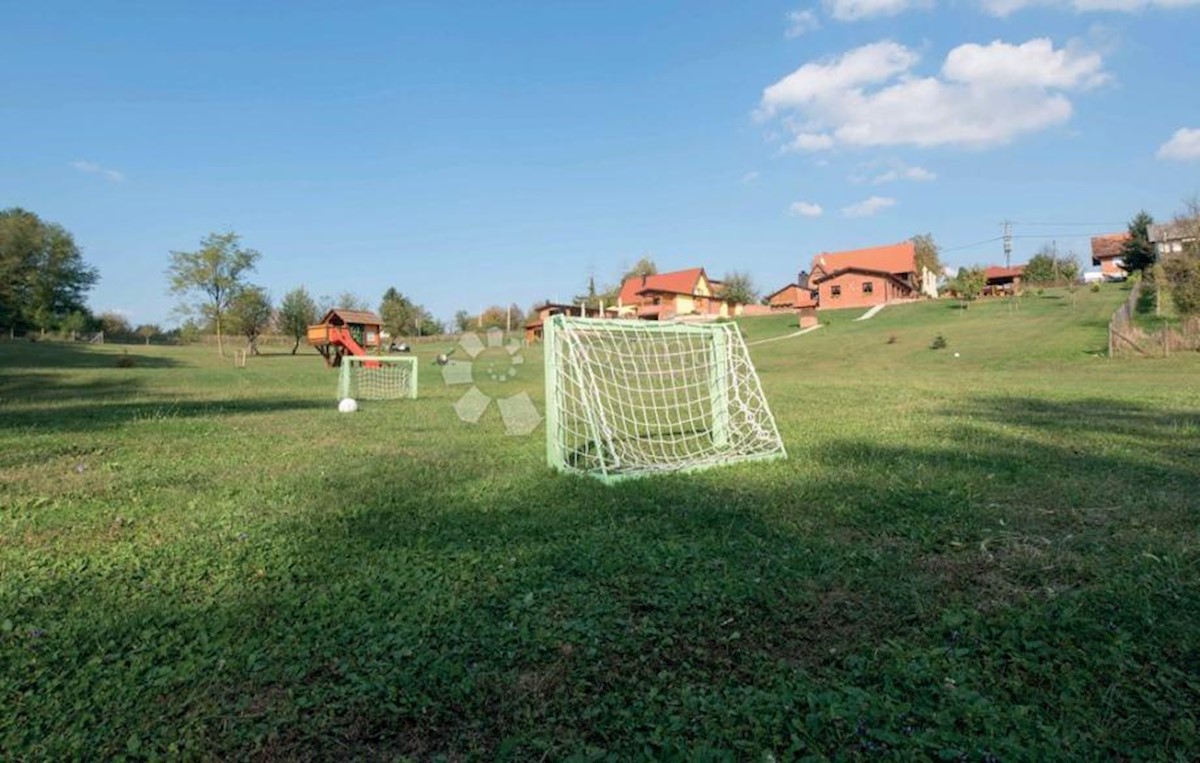 Dom Na sprzedaż - SISAČKO-MOSLAVAČKA KUTINA