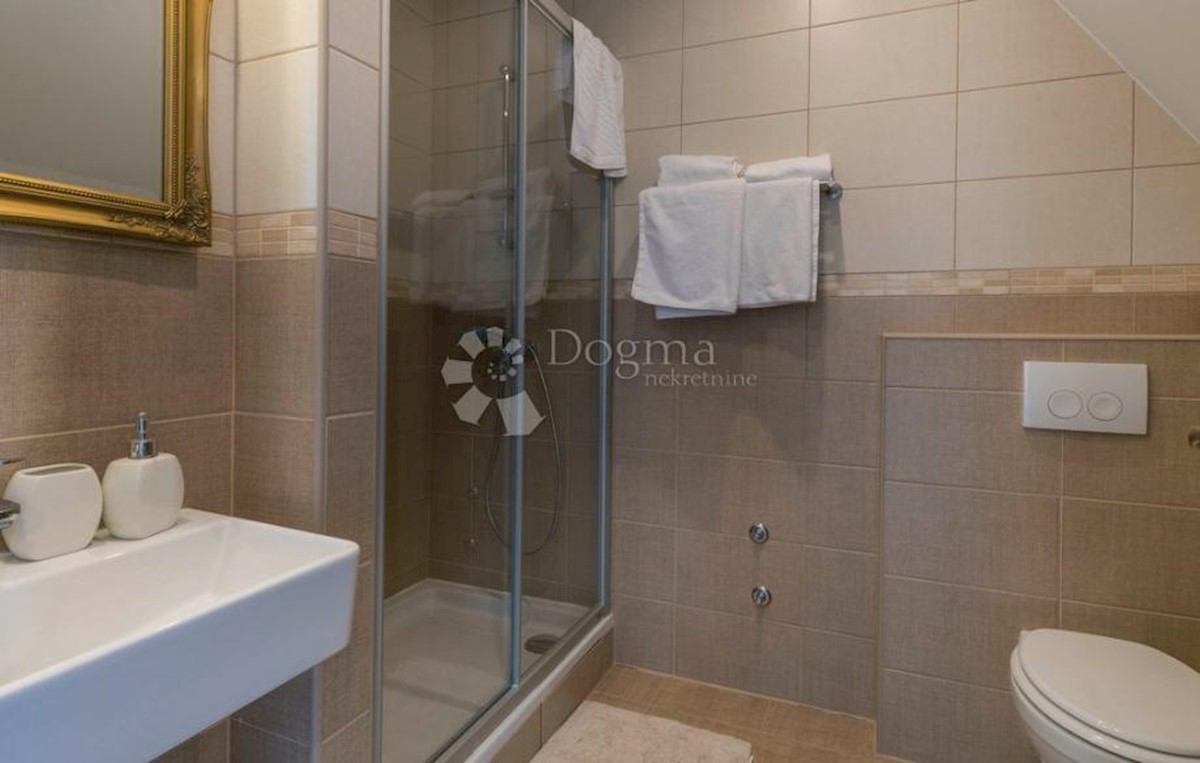 Dom Na sprzedaż - SISAČKO-MOSLAVAČKA KUTINA