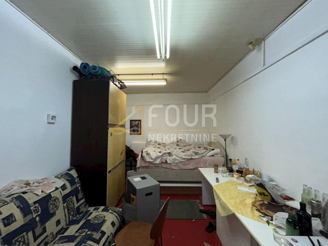 Business premises for sale 30 m² – Rijeka