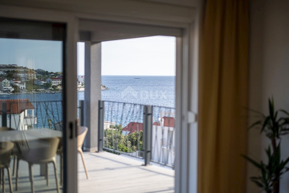 Flat For sale - SPLITSKO-DALMATINSKA MARINA