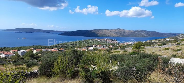 Zemljište na prodaju 749 m² – Seget Gornji