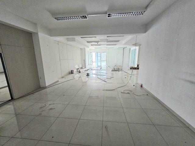 Commerciale in vendita 130 m² – Pula