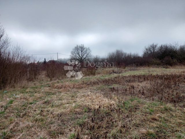 Pozemek Na prodej OBOROVO
