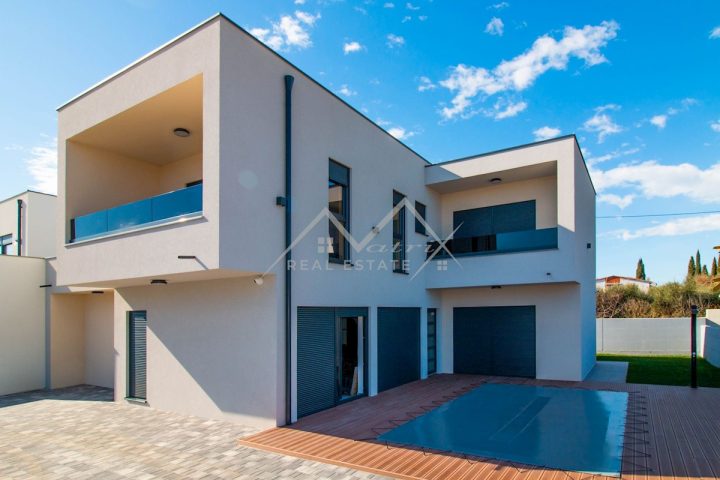Dům na prodej 200 m² – Medulin