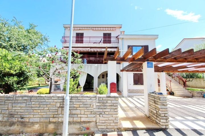 Maison à vendre 300 m² – Krk