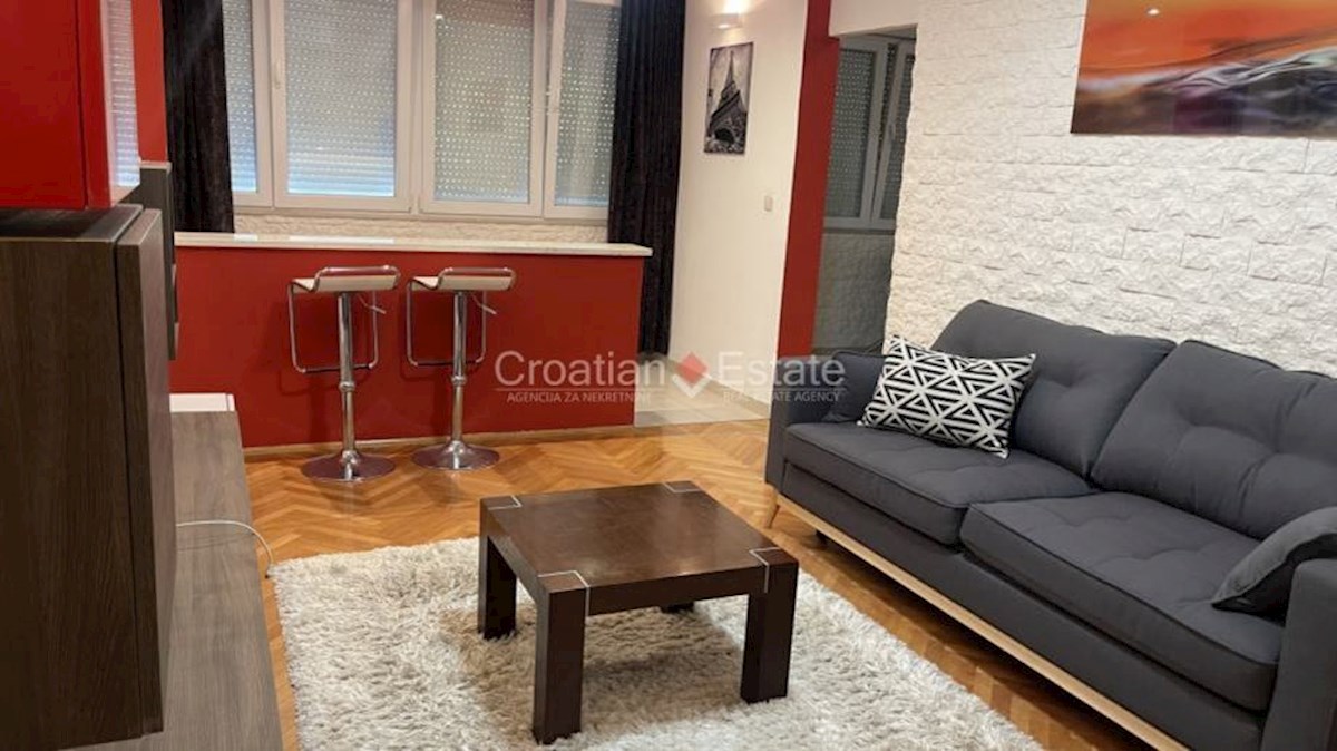 Appartement À vendre - SPLITSKO-DALMATINSKA SPLIT