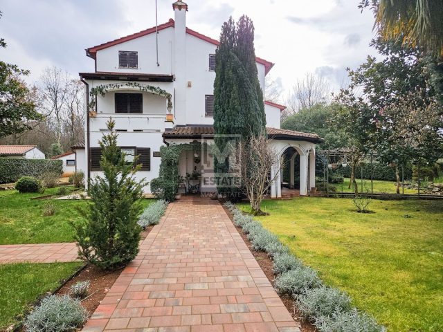Kuća na prodaju 206 m² – Poreč