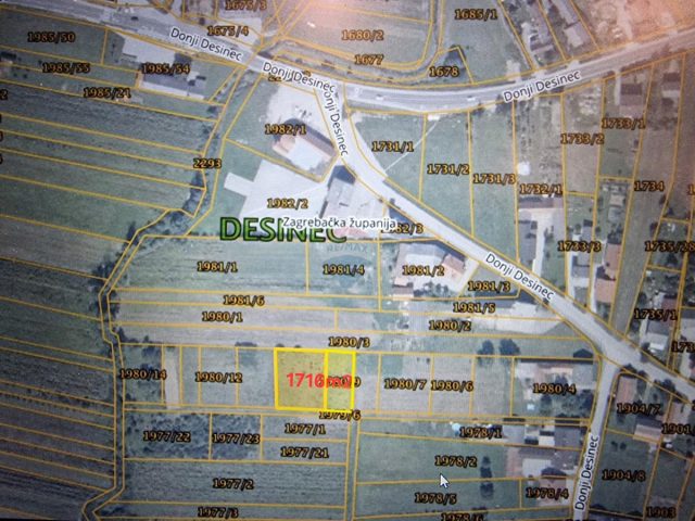 Terrain à vendre 1716 m² – Donji Desinec
