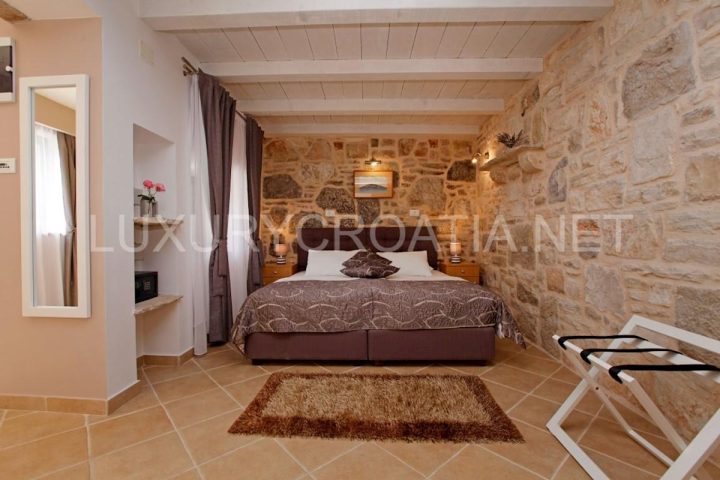 Maison à vendre 610 m² – Vela Luka