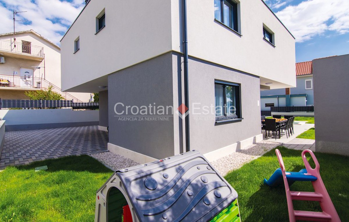 Casa In vendita - SPLITSKO-DALMATINSKA SPLIT