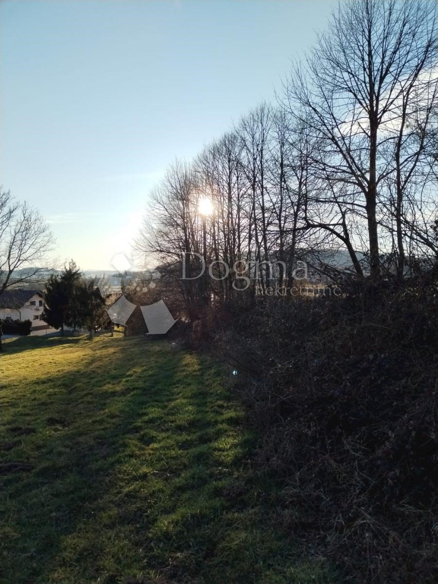 Terreno In vendita - KARLOVAČKA KARLOVAC