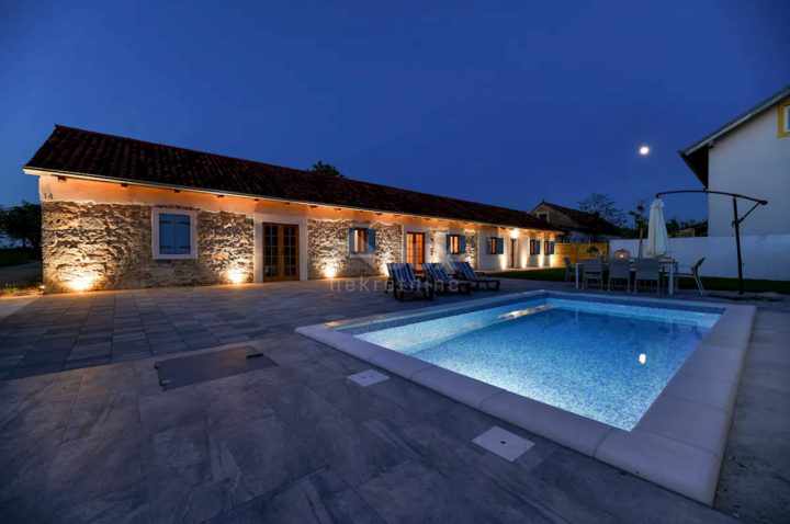 Maison à vendre 194 m² – Gornje Raštane