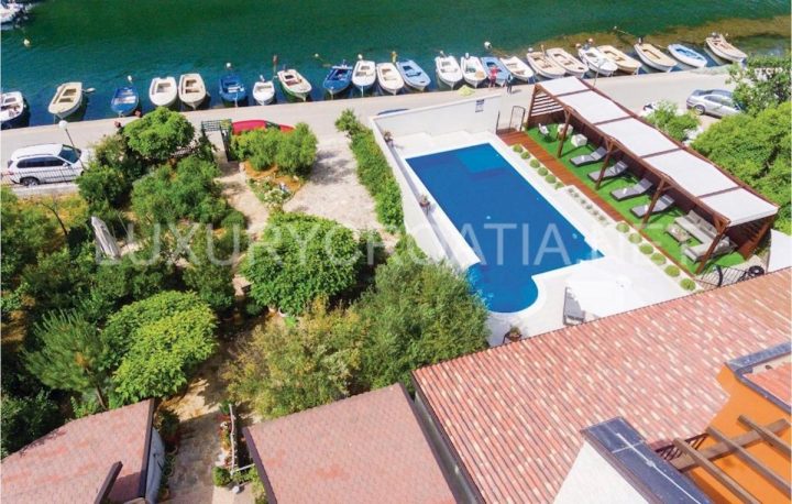 House for sale 240 m² – Zaton