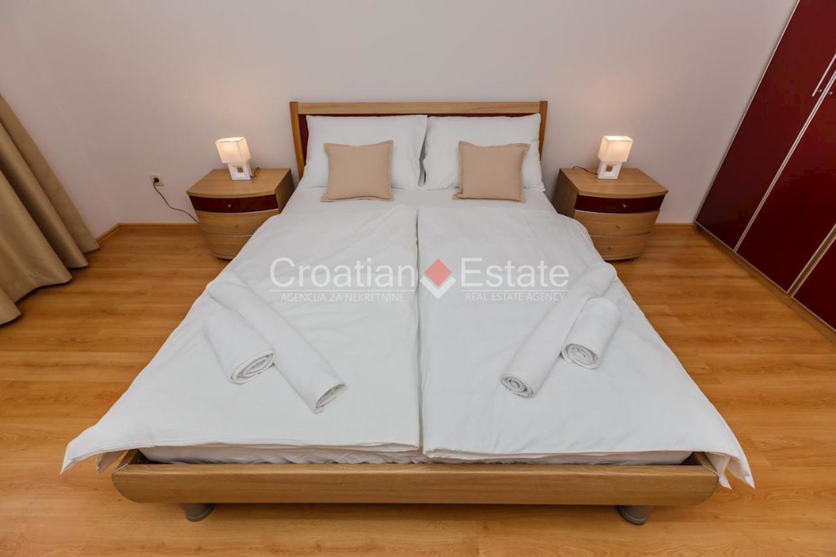 Casa In vendita - SPLITSKO-DALMATINSKA SPLIT