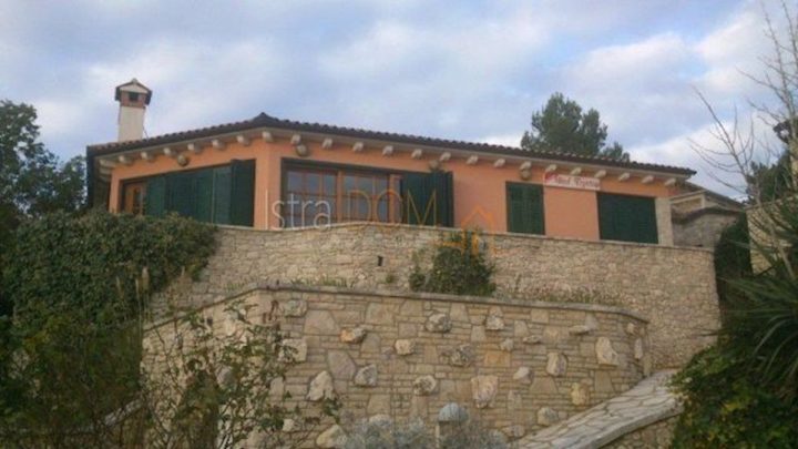 Kuća na prodaju 120 m² – Trget