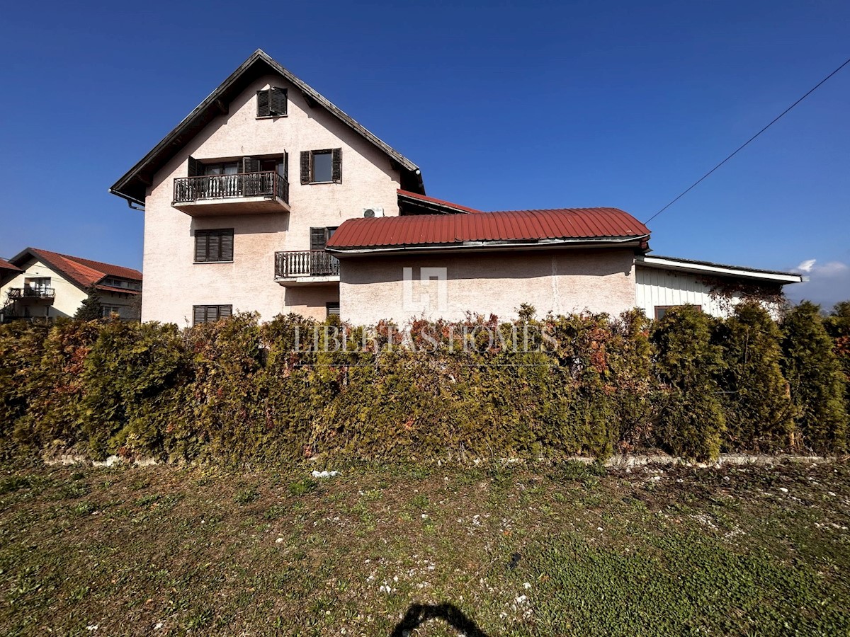 Maison À vendre - ZAGREBAČKA SVETA NEDELJA