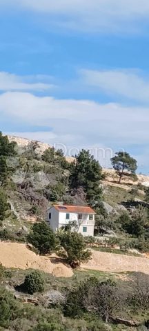 Land for sale – Supetar