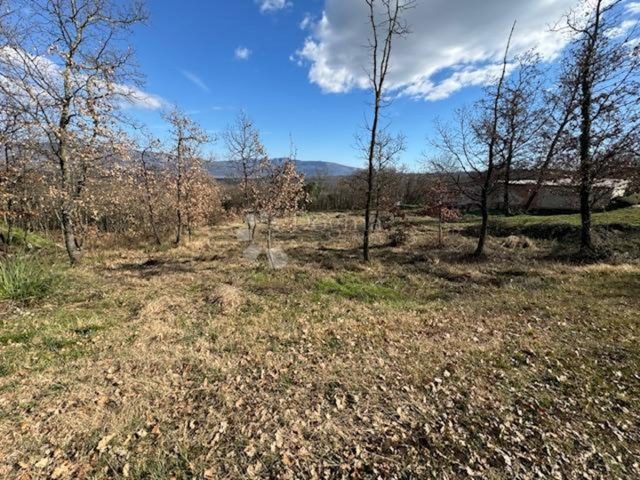 Land for sale 2182 m² – Pićan