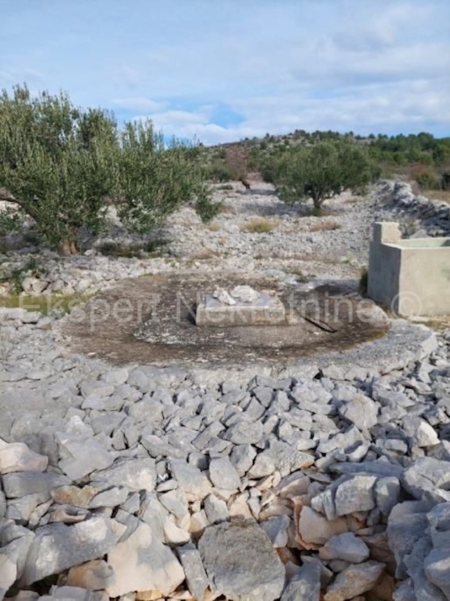 Terreno In vendita - ŠIBENSKO-KNINSKA ROGOZNICA