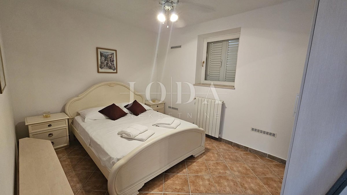 Kuća Na prodaju - PRIMORSKO-GORANSKA CRIKVENICA
