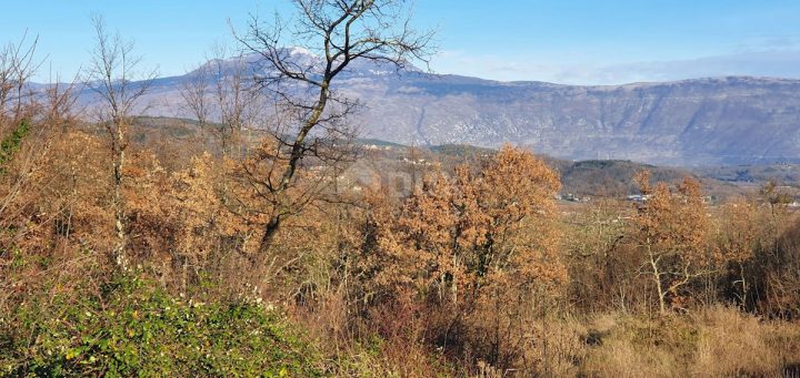 Zemljište na prodaju 2200 m² – Pićan