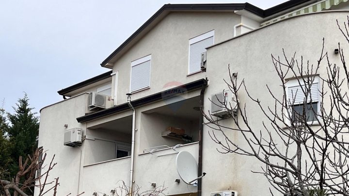 Apartment zu verkaufen 77 m² – Novigrad
