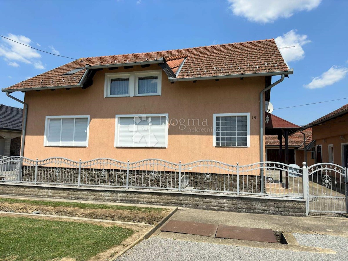 Haus Zu verkaufen - VIROVITIČKO-PODRAVSKA SLATINA