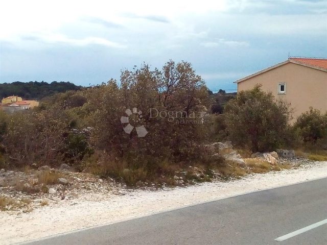Pozemek na prodej 2200 m² – Dvornica